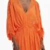 Fließendes langes Kleid