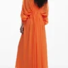 Fließendes langes Kleid