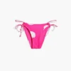 Fuchsiafarbene Bikini-Unterteile Fuchsiafarbene Bikini-Unterteile