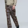 Gerade geschnittene Hose mit Struktur Gerade geschnittene Hose mit Struktur