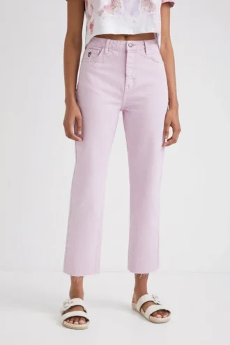 Gerade geschnittene, verkürzte Jeans Gerade geschnittene, verkürzte Jeans