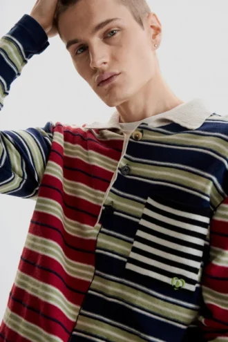 Gestreifter Pullover
