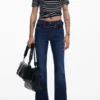 Gestreiftes Kurzarm-T-Shirt Gestreiftes Kurzarm-T-Shirt