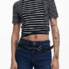 Gestreiftes Kurzarm-T-Shirt Gestreiftes Kurzarm-T-Shirt