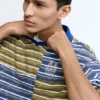 Gestreiftes T-Shirt Gestreiftes T-Shirt