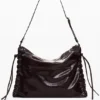 Große glänzende gewebte Tasche