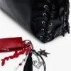 Große glänzende gewebte Tasche
