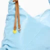 Große glänzende Tasche