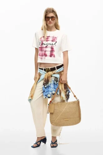 Große Raffia-Tasche mit Anhängern