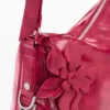 Große Tasche aus Kunstleder