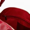 Große Tasche mit Logo-Anhänger