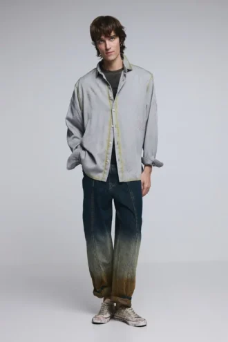 Hemden mit Schriftzug und Used-Look