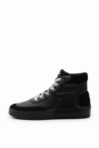 High-Top-Sneaker aus Kunstfell