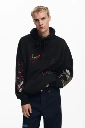 Hoodie mit Landschaftsmotiv