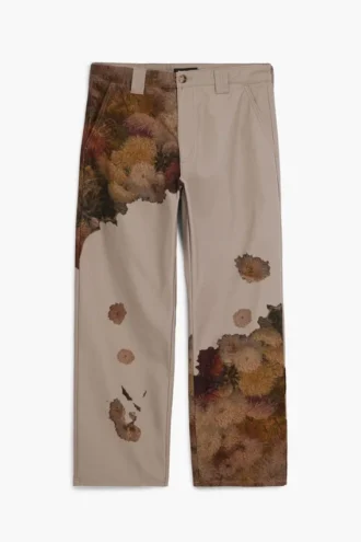 Hose mit Blumenmuster