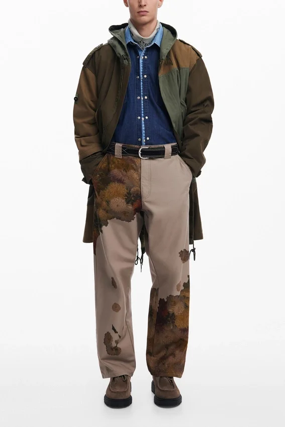 Hose mit Blumenmuster Hose mit Blumenmuster