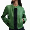 Jacke aus Kunstleder Jacke aus Kunstleder