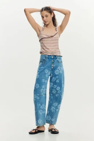 Jeans mit Blumenmuster