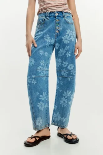 Jeans mit Blumenmuster