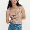 Jeans mit Blumenmuster Jeans mit Blumenmuster
