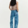 Jeans mit Blumenmuster Jeans mit Blumenmuster