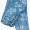 Jeans mit Blumenmuster Jeans mit Blumenmuster