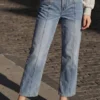 Jeanshose aus zwei Materialien Jeanshose aus zwei Materialien