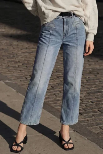 Jeanshose aus zwei Materialien Jeanshose aus zwei Materialien