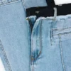 Jeanshose aus zwei Materialien Jeanshose aus zwei Materialien