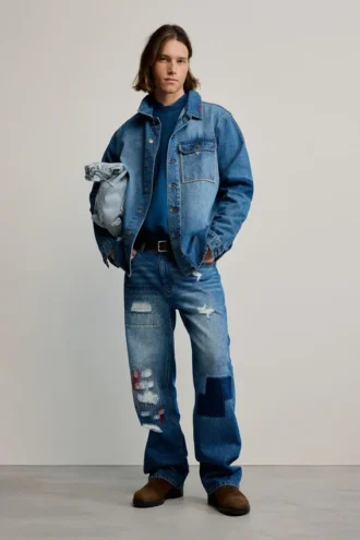 jeansjacke mit aufnhern 2 1 330x495 - Jeansjacke mit Aufn&auml;hern