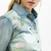 Jeansjacke mit Aufnähern