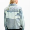 Jeansjacke mit Aufnähern