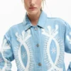 Jeansjacke mit Stickerei Jeansjacke mit Stickerei