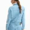 Jeansjacke mit Stickerei Jeansjacke mit Stickerei
