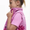 Jeansweste mit Blumenmuster Jeansweste mit Blumenmuster