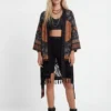 Kimono mit ethnischen Quasten Kimono mit ethnischen Quasten