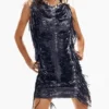 Kleid mit Pailletten und Fransen Kleid mit Pailletten und Fransen