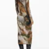 Kleid mit Stehkragen Kleid mit Stehkragen