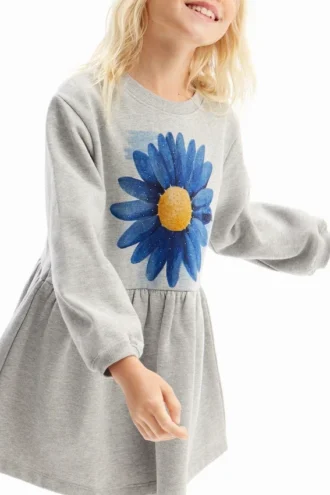 Kleider mit Blumenmotiv