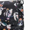 Kleine geflochtene Tasche mit Blumenmuster