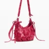 Kleine Tasche mit Blumen-Applikationen