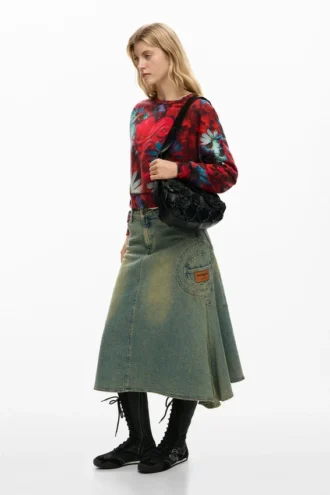 Kleine Tasche mit Blumen, rot