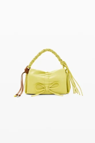 Kleine Tasche mit glänzender Schleife Kleine Tasche mit glänzender Schleife