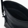 Kleine Tasche mit Prägung Kleine Tasche mit Prägung