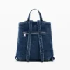 Kleiner Denim-Rucksack mit Blumenmuster Kleiner Denim-Rucksack mit Blumenmuster
