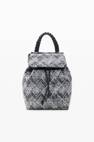 Kleiner Denim-Rucksack mit Zickzackmuster Kleiner Denim-Rucksack mit Zickzackmuster
