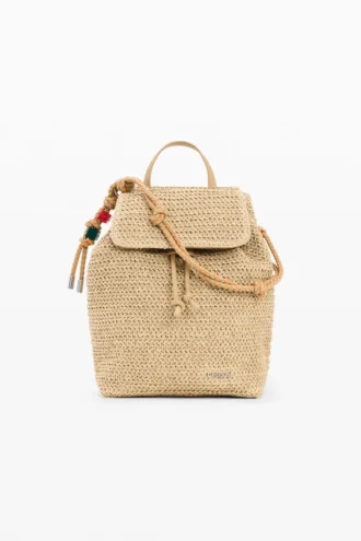 Kleiner Raffia-Rucksack mit Anhängern
