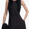 Kombiniertes einfarbiges Kleid Kombiniertes einfarbiges Kleid