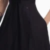 Kombiniertes einfarbiges Kleid Kombiniertes einfarbiges Kleid