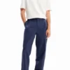 Konisch zulaufende Chino-Hose